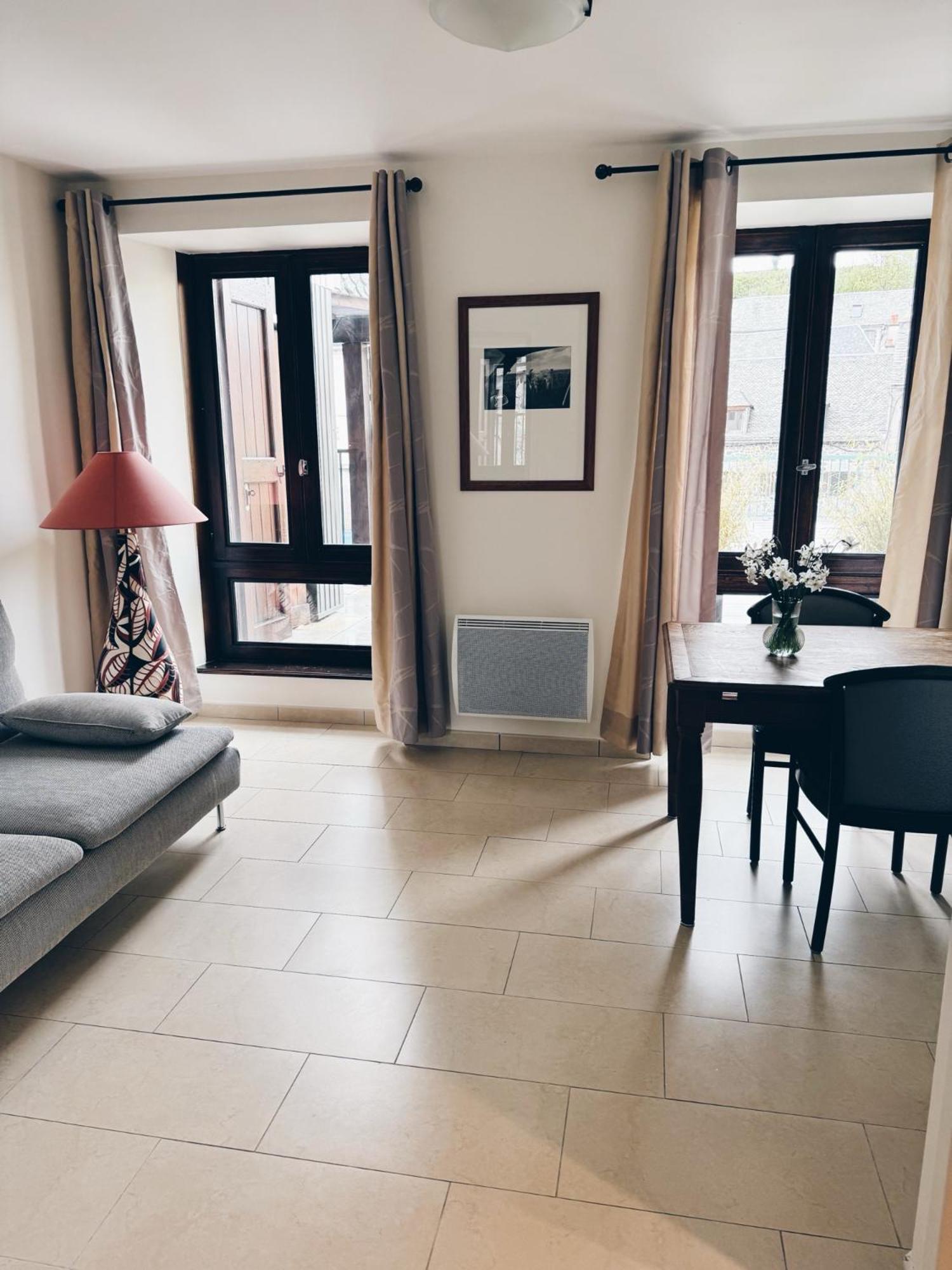 Le Regis Apartment Laguiole Exterior photo