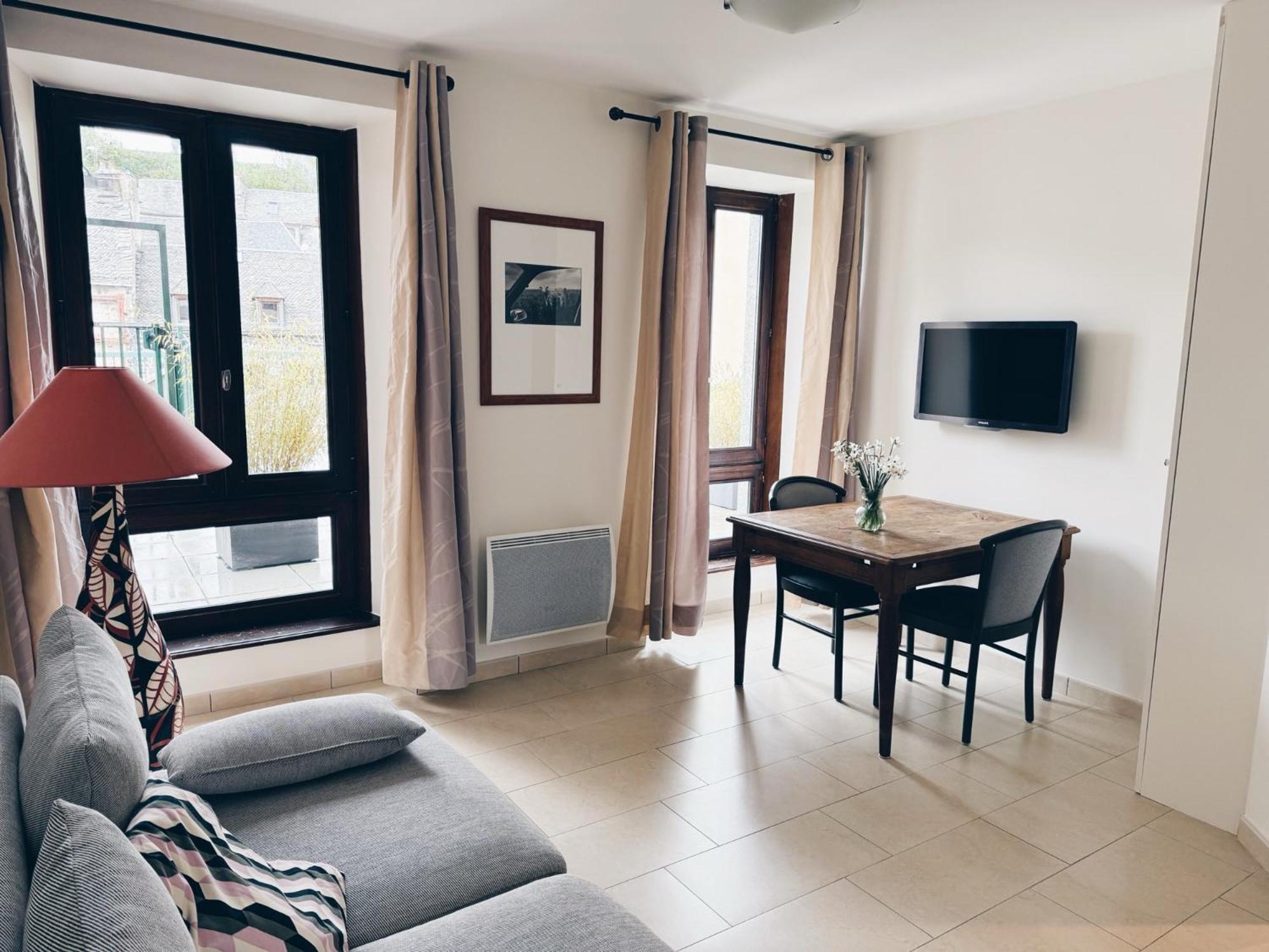 Le Regis Apartment Laguiole Exterior photo