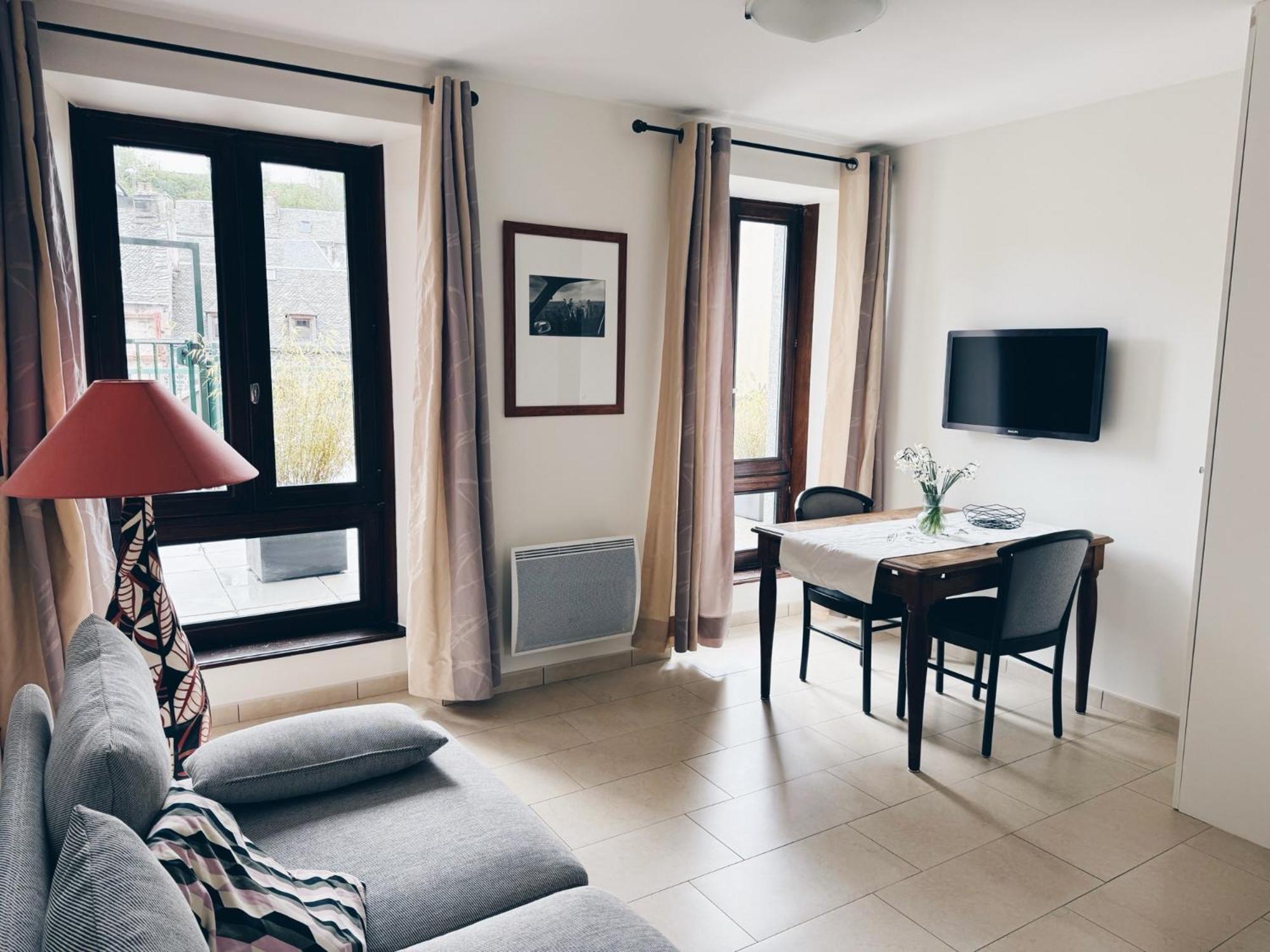 Le Regis Apartment Laguiole Exterior photo